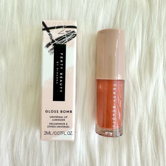 FENTY UNIVERSAL GLOSS BOMB - Picture 14 of 16